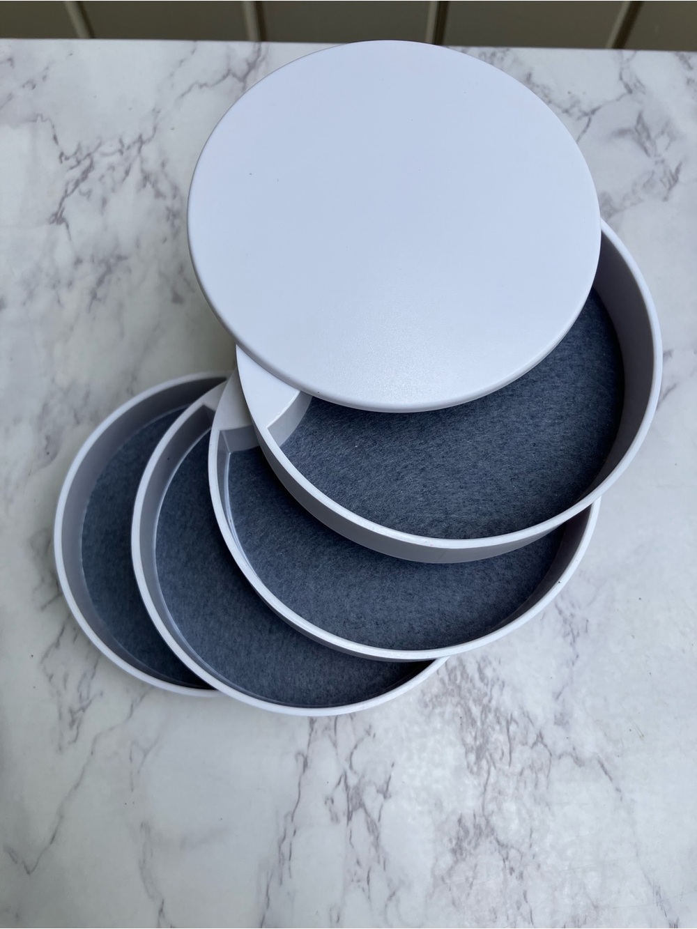 Jewelry box cylinder 4 compartments felt lined